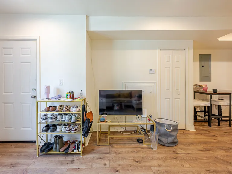 1909 M St NE #2 — Photo 21