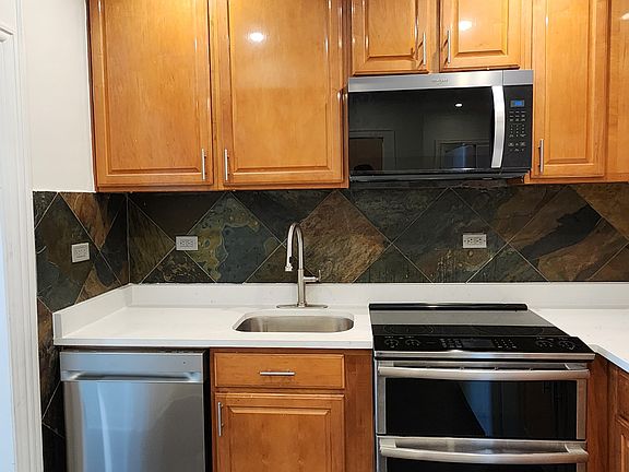 3rd image of 2702 N Laramie Ave #3