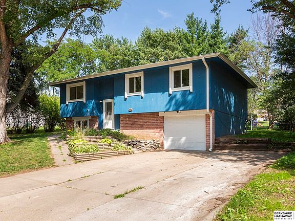 3rd image of 3903 Ramblewood Dr