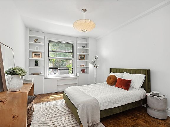 5th image of 325 W 86th St APT 3C