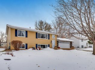 2136 Cliffview Dr, Eagan, MN 55122