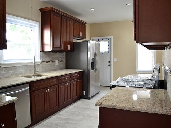 2nd image of 100 Watson Ave