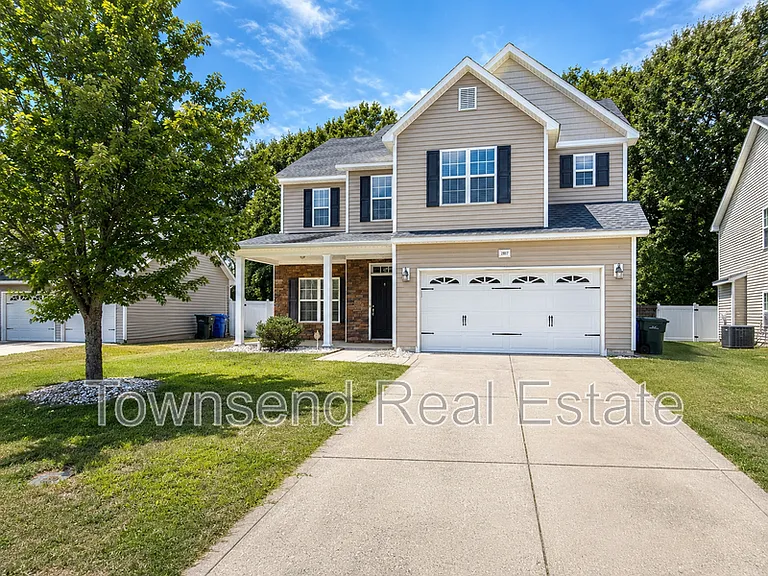 2817 Blockade Runner Dr — Photo 2