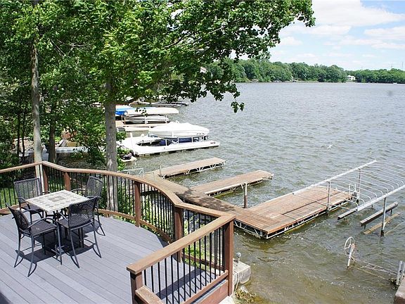 3rd image of 7260 Oak Cove Ln