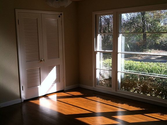 Lovely, bright windows!