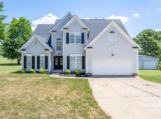 395 Hoover Rd, Troutman, NC 28166