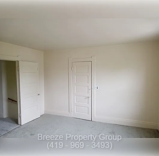 Building Photo - 713 Orchard St