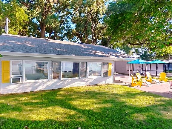 3rd image of 7 Sandy Point Dr #24