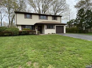 205 Campora Dr, Northvale, NJ 07647