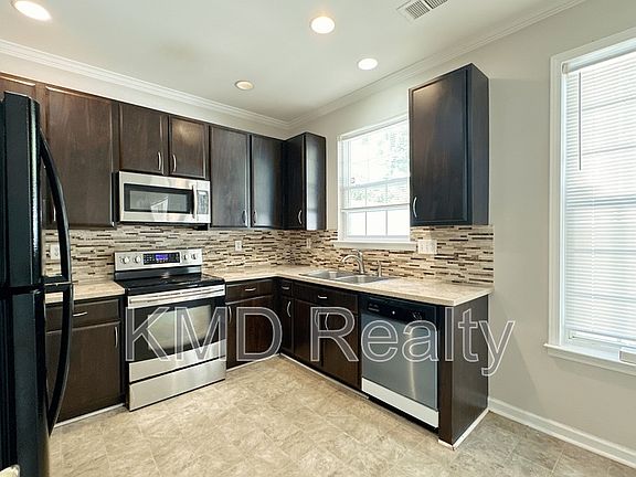 4th image of 7629 Abigail Glen Dr