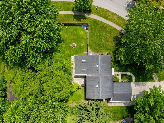 2nd image of 8590 Fairlane Dr