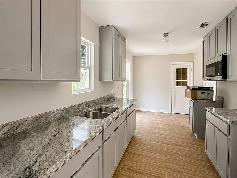 5901 Norvel Dr — Photo 2