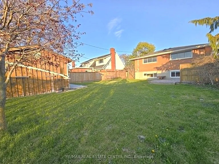 834 Westminster Dr S #MAIN — Photo 32