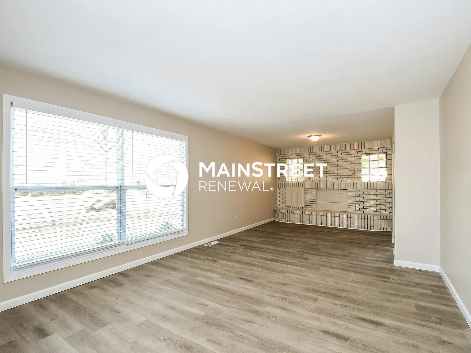 2908 Caspian — Photo 3