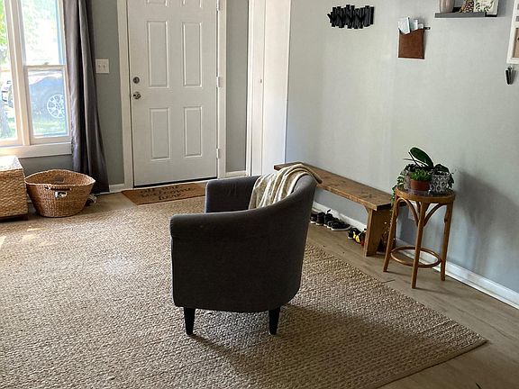 4th image of 69 E Princeton Ave
