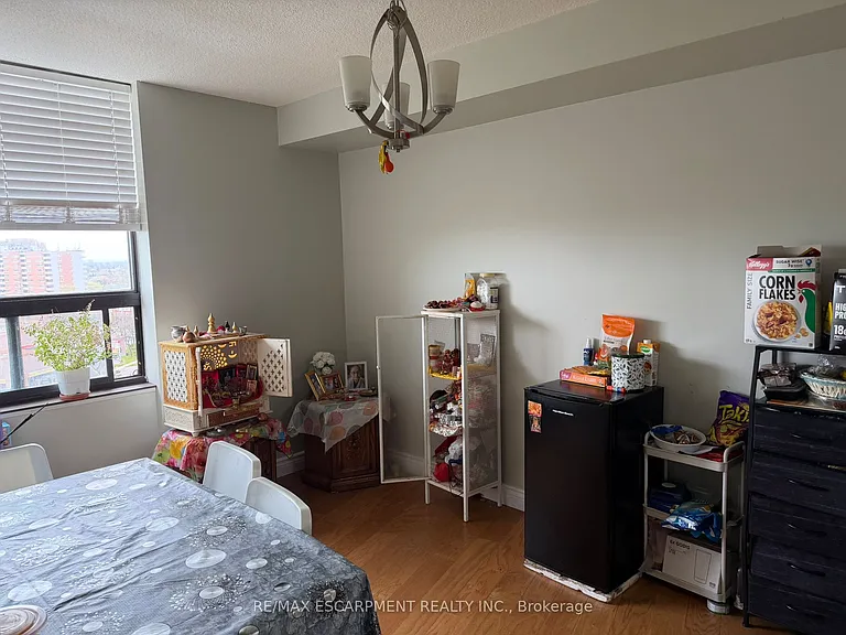 50 Mississauga Valley Blvd #1516 — Photo 10
