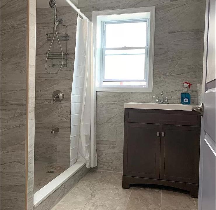 1st image of 909 S 9th St Floor 3