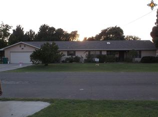 2009 E Pepper Tree Cir, Carlsbad, NM 88220