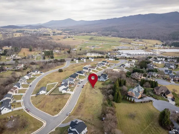 117 Rachel Dr, Penn Laird, VA 22846