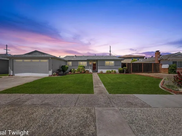 8437 Wayland Ln, Gilroy, CA 95020