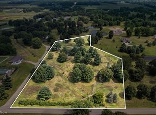 V/l William Penn Ave NE, Hartville, OH 44632
