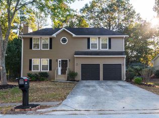 2915 Trotters Pointe Dr, Snellville, GA 30039