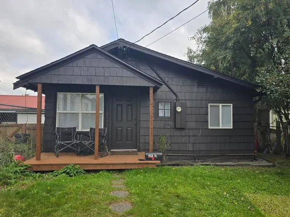 423 1/2 Puget Ave, Sedro Woolley, WA 98284