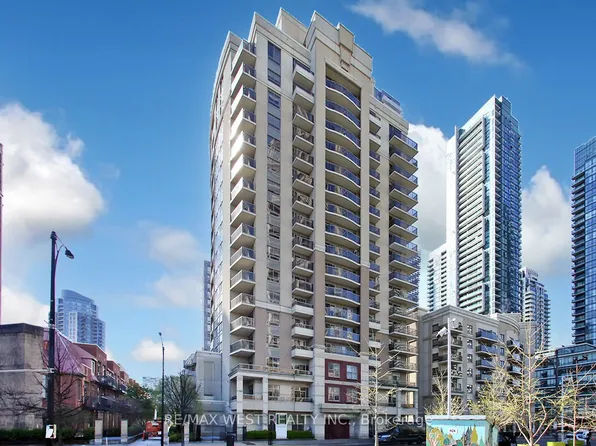 350 Princess Royal Dr #1101, Mississauga, ON L5B 4N1