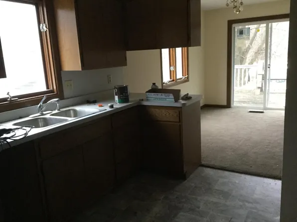 2955 Arcade St, Little Canada, MN 55109