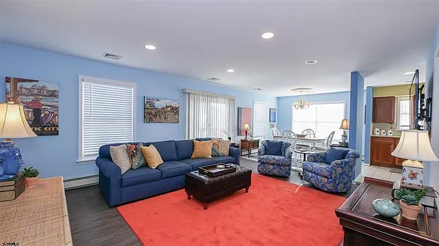 10 N Adams Ave #3