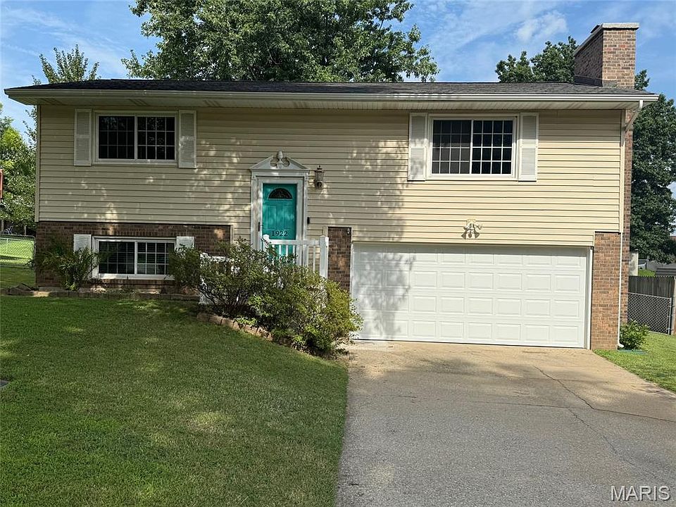 1st image of 1922 Grandview Dr