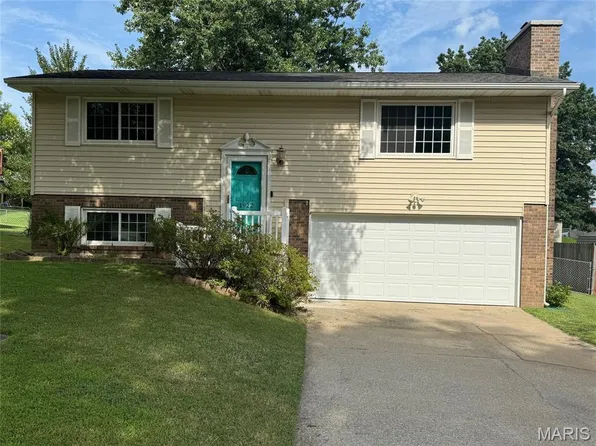 1922 Grandview Dr, Cape Girardeau, MO 63701