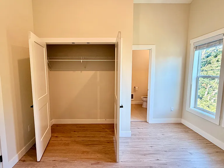 1609 E Columbia St #4 — Photo 15