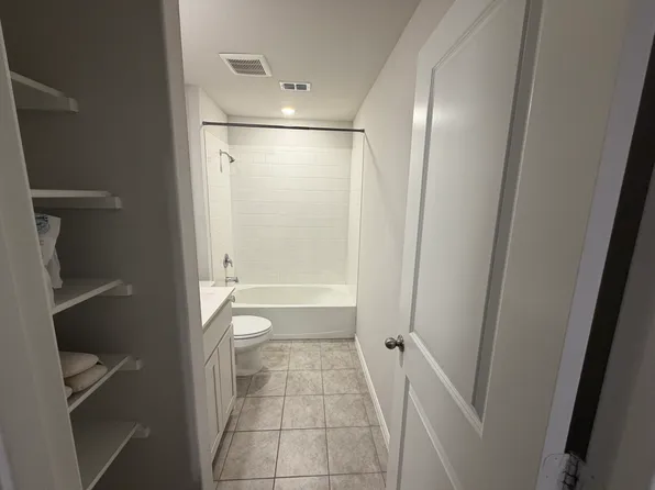 5921 Harvey Gap Ln, Denton, TX 76226