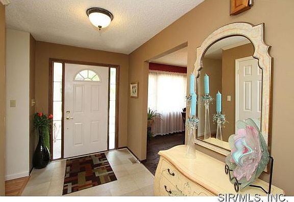 3rd image of 61 Gamlin Dr