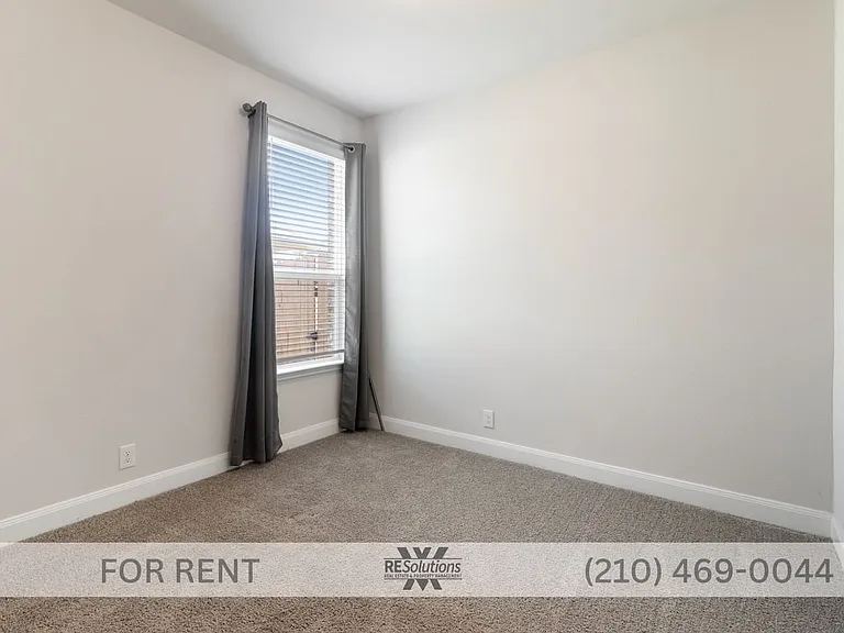 568 Lilac Shls — Photo 11