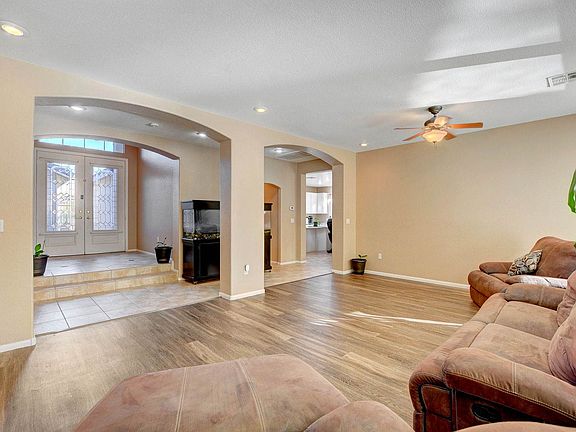 4th image of 513 Sinfold Park St