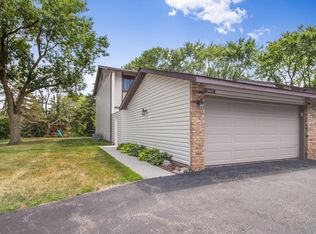 13441 Heather Hills Dr, Burnsville, MN 55337
