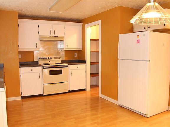 3rd image of 397 NE 37th Ave