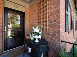 1833 Banking St APT A22, Greensboro, NC 27408