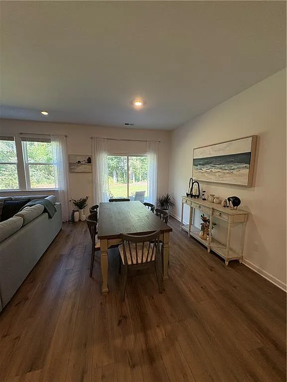 3 bed, 2.5 bath, 1867 sqft, $2,390 — Photo 4