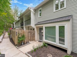 154 W Kenilworth Cir, Newtown Square, PA 19073