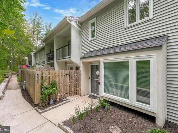 154 W Kenilworth Cir, Newtown Square, PA 19073