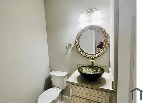 5 bed, 3216 sqft, $3,100 — Photo 2