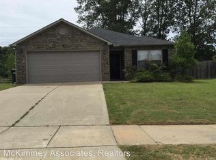 6001 Trammel Estates Dr, North Little Rock, AR 72117