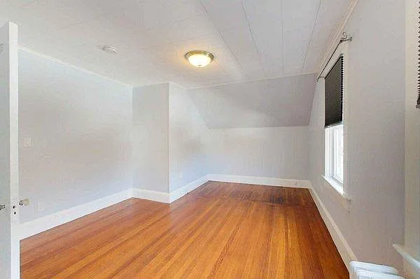 62 Roseneath Ave — Photo 32
