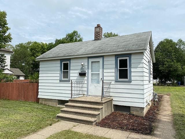 1st image of 338 23rd Ave N