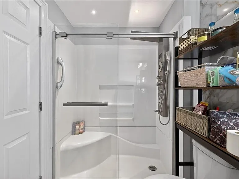 1075 Peachtree Walk NE #A512 — Photo 26