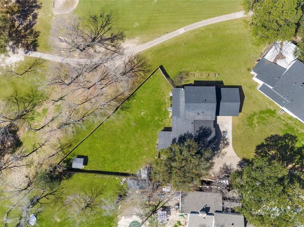 2701 Apple Creek Cir, Bryan, TX 77802