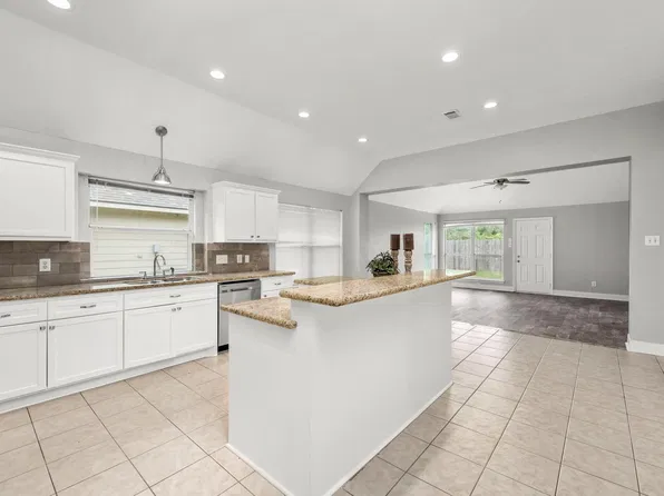 20314 Pomegranate Ln, Katy, TX 77449